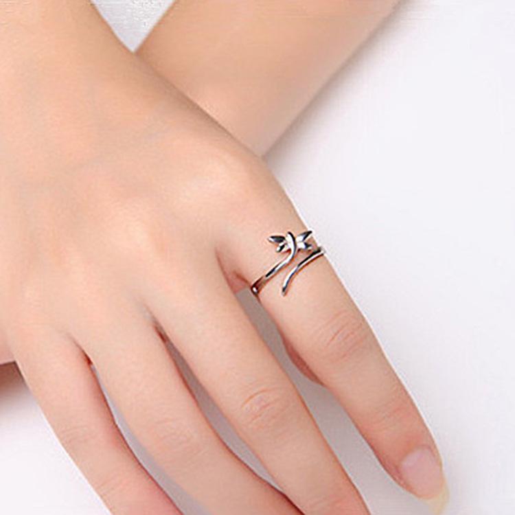 Platinum Dragonfly Adjustable Ring for Women - New Silver-Plated Design, Perfect Valentine's Day Gift