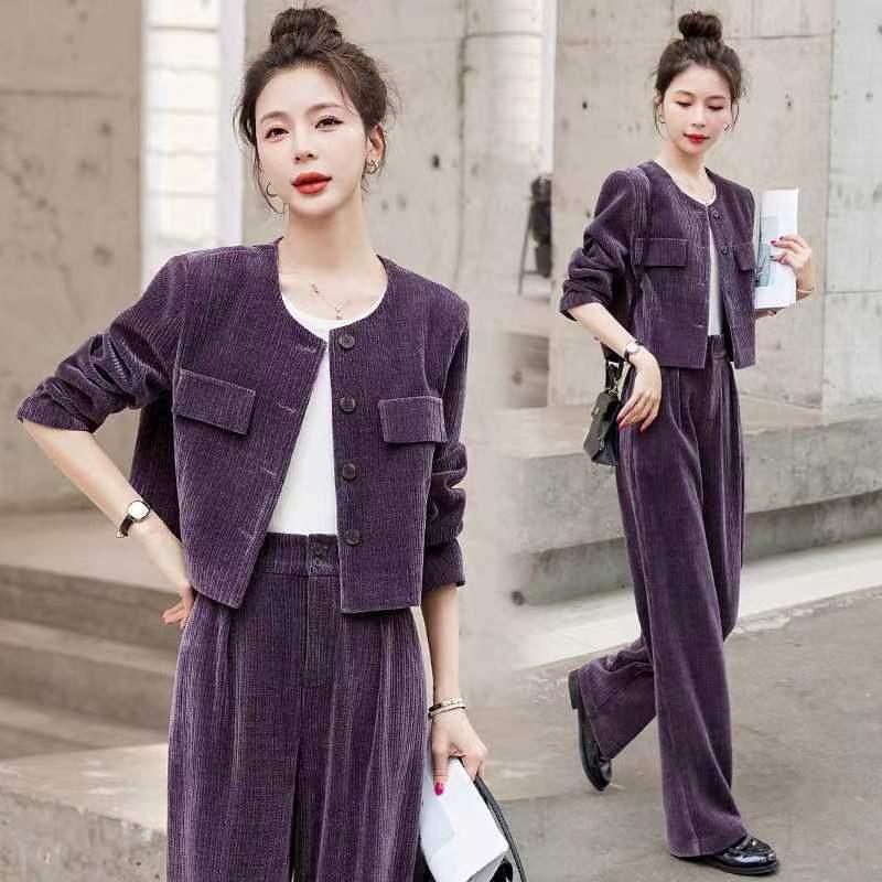 

Autumn New Chenier Wide Leg Pants Women s Two-piece Set Xiaoxiangfeng Royal Sister Temperament Muse Fan Set M фиолетовый