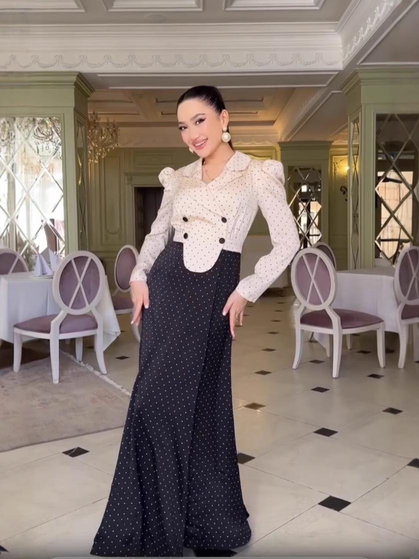 

Осеннее платье 2024 года в горошек, пэчворк, с завязками Medium чёрный