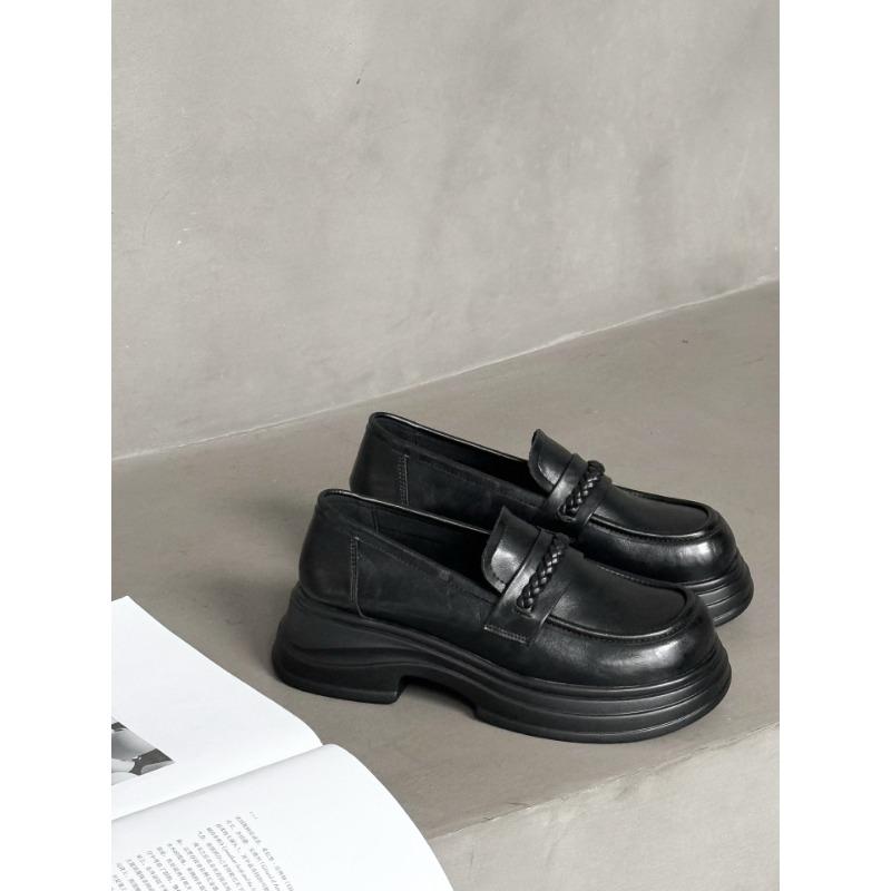 

Platform women s new breathable small versatile lightweight fashion trend casual shoes 35 чёрный