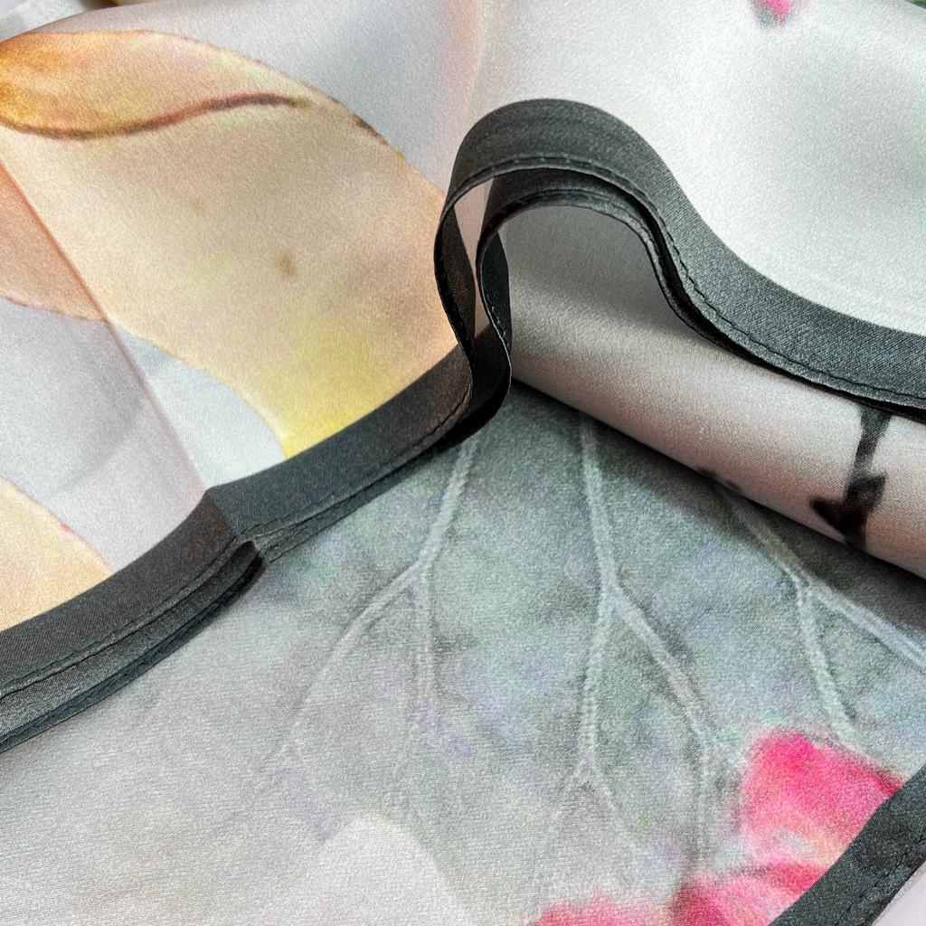 Guochao Lotus Landscape 100% Mulberry Silk Scarf - Versatile Women's Square Shawl