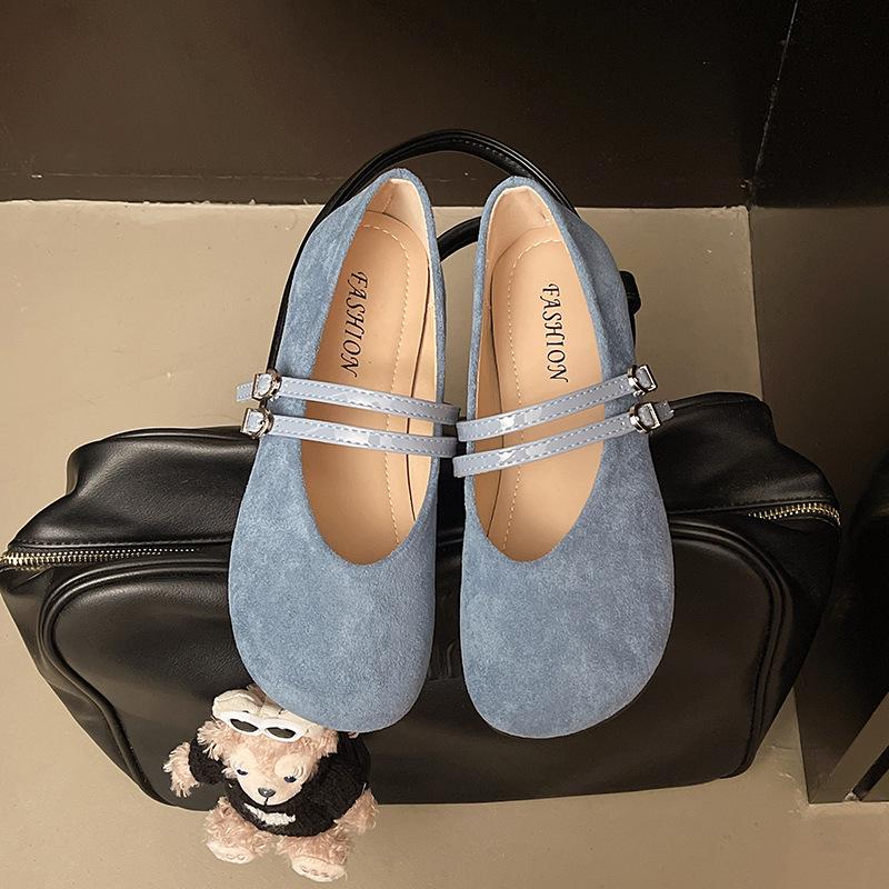 Весенне-осенние туфли для бабушек с мягкой подошвой, одинарные туфли, модные женские нишевые универсальные туфли с мелким вырезом, персонализированные женские туфли