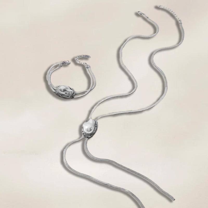 Fashion Baroque pendant-shaped necklace sweater chain autumn and winter exquisite beauty simple