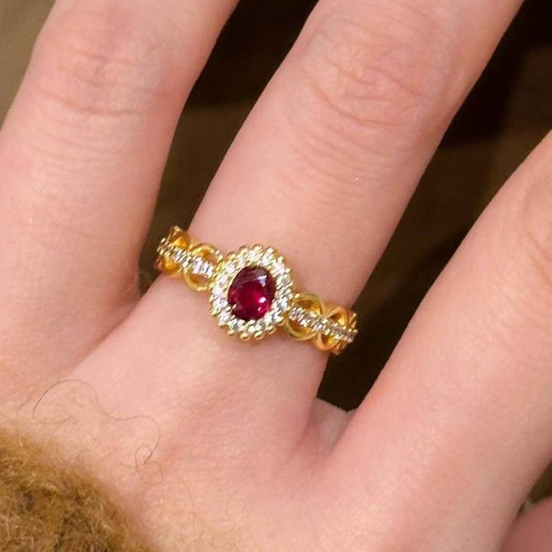 Classics Light Luxury Exquisite Rings for Women New In Retro Palace Style Ruby Ring Wedding Party Fine
