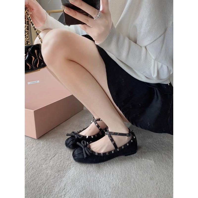 

Shoes round head light mouth contrasting color satin bow rivet flat sole shoes women s spring 34
