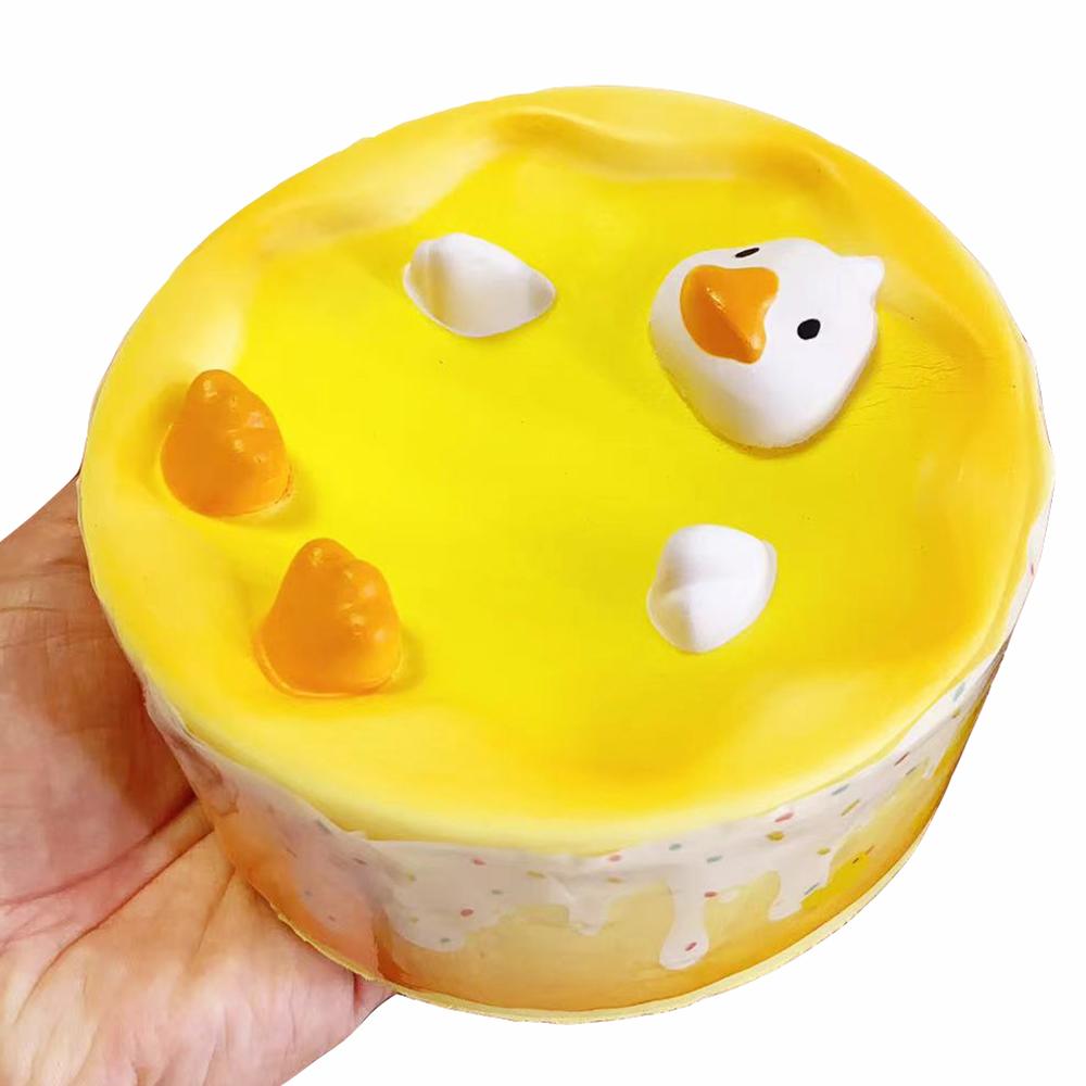 

Милая кавайная большая плавающая утка пудинг торт медленно растущий большой мягкий шарм игрушка с ароматом торта бесплатная доставка