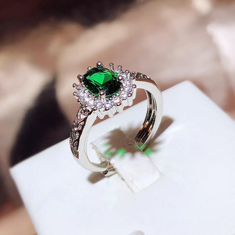 European and American Rings for Women Emerald Rings for Women Diamonds