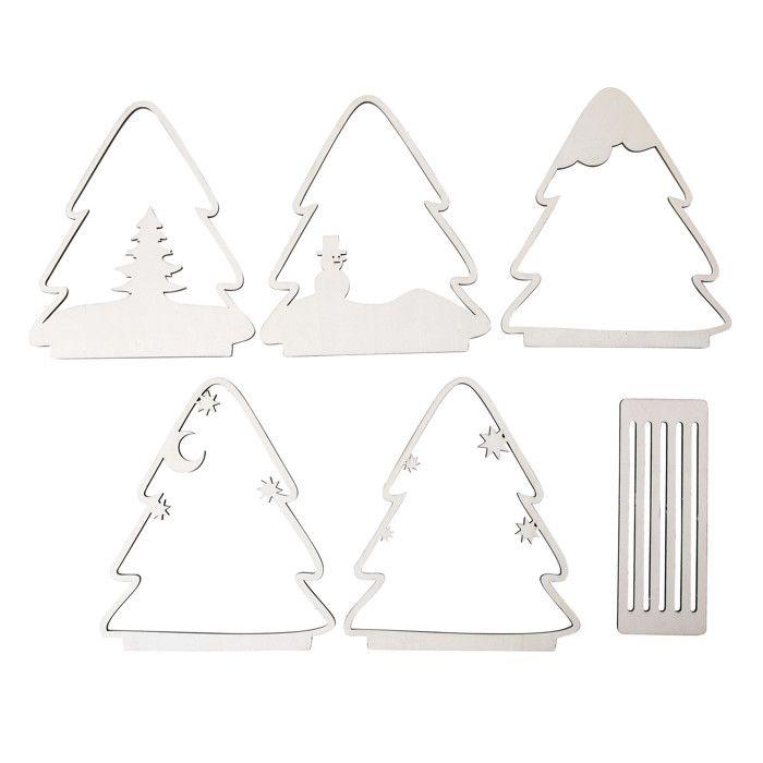 Weihnachtsszene aus geschnitztem Holz in Rahmenform Tannenbaum 17,3 x 20 x 0,4 cm