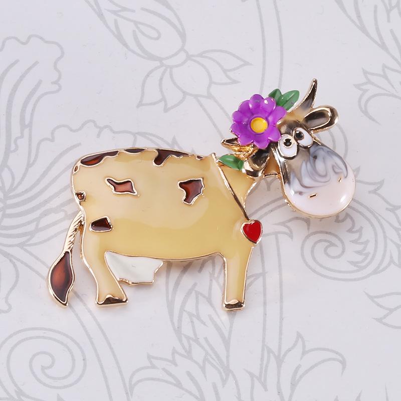 Cartoon Calf Brooch Creative Alloy Drip Cute Animal Pin Clothing Brooch Pin