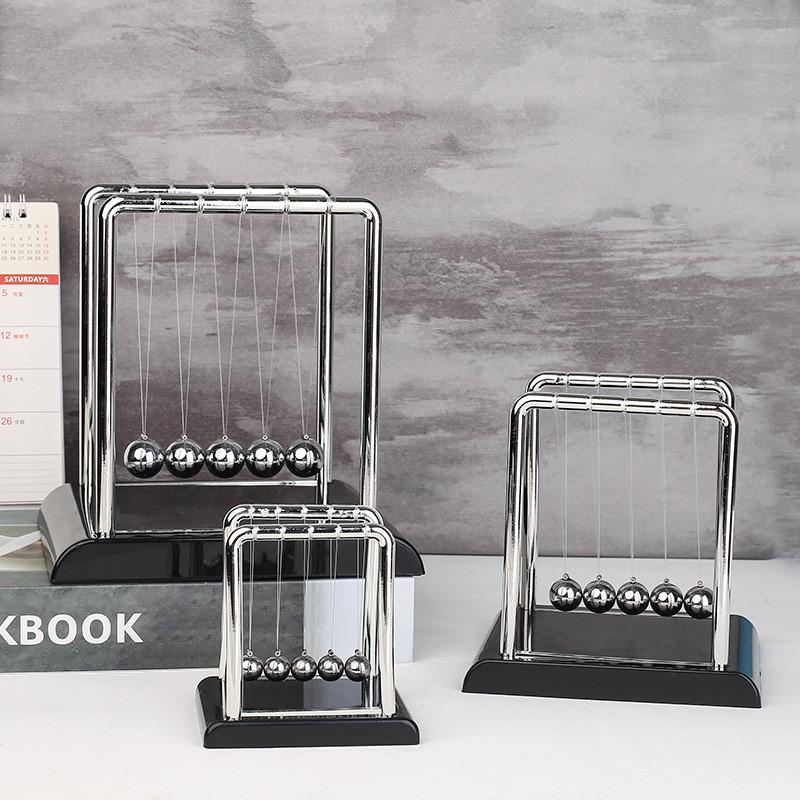 Modern Simple Plastic Newton's Cradle Physics Decor Stress Relief Desk Toy With Black Base