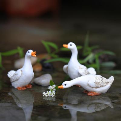 Set of 3 Garden Duck Figurine Ornament Outdoor Animal Sculpture Realistic Landscaping Prop