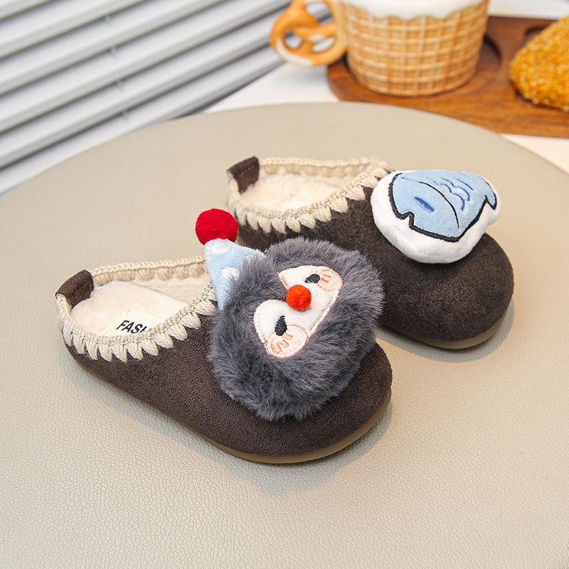 

2025 Winter Kids Furry Cotton Slippers with Cartoon Dolls, Closed-Toe, Thick Sole for Autumn 25 коричневий