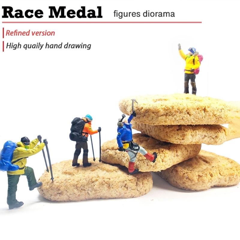 1:87 Scale Miniature Hiking Backpackers Rock Climbing Resin Figurines For Home Decors And Model Displays