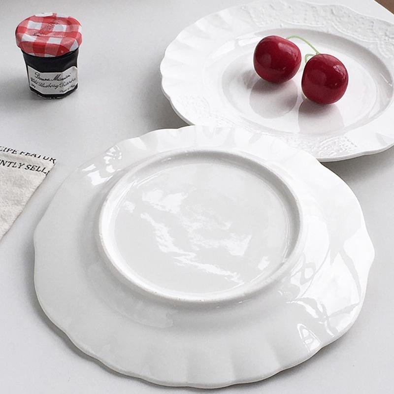 French Style Relief Ceramic Plates New Household 7.5 Inch Aesthetic Cake Dessert Dish White Vintage Floral Shape Tableware
