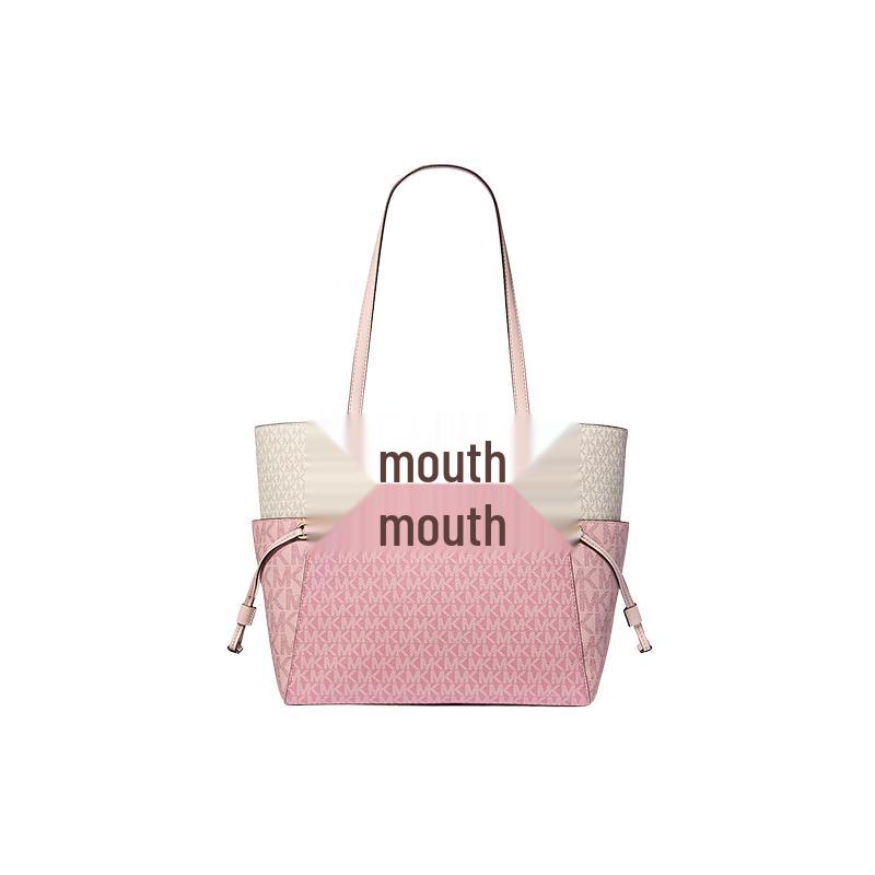 

Michael Kors Voyager Leather Tote Bag Large