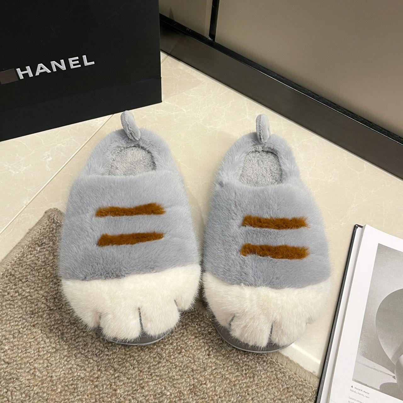 

3D Cat Paw Plush Slippers Slip-on House Shoes Comfortable Furry Paw Couple Slippers Winter Soft Warm Slippers for Indoor Bedroom 36-37