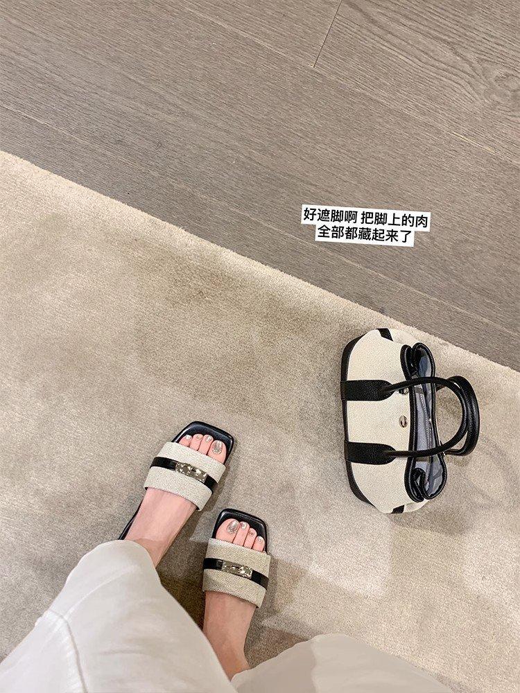 

[Шей Су Иинь] Келли драг~ квадратный носок замок одно слово плоская подошва праздничные пляжные шлепанцы женские сандалии для улицы 40