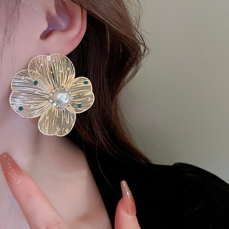 Zirkonkristall Blütenblatt Perlenohrringe High-End Stecker Ohrringe personalisierte übertriebene Design Ohrringe