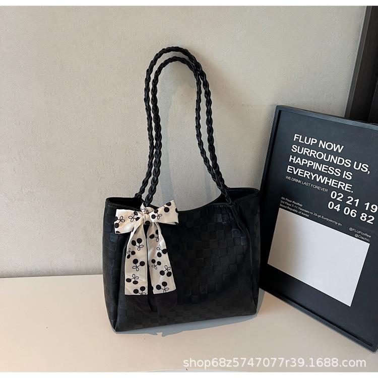 2025 Summer New Fashion Silk Scarf Portable Shoulder Large Capacity Tote Bag Women's Bag Simple Texture Armpit Bag