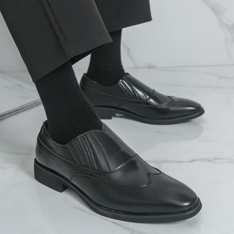 2026 New Spring Men's Comfortable Casual Leather Shoes Brand Loafer Shoes Business Dress Slip-on Kick Lazy Groom Wedding Shoes