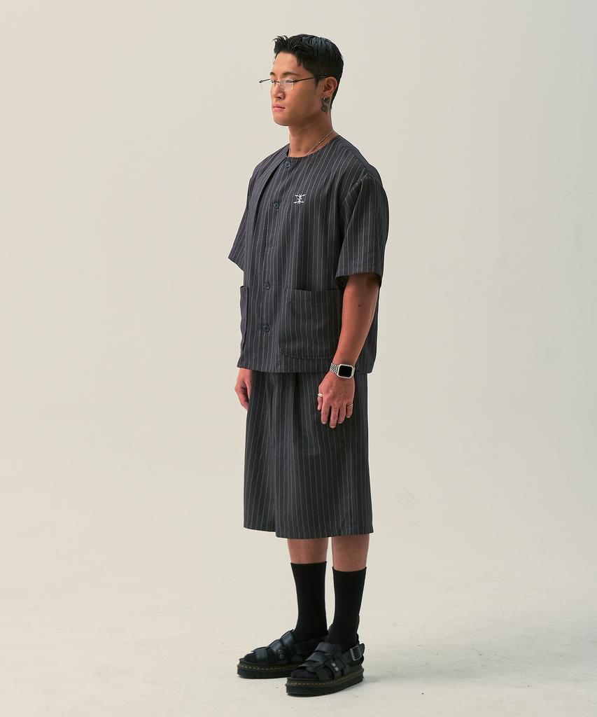 Neiseieo Striped Pintuck Bermuda Wide Pants (Dark Gray)