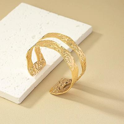 Retro Irregular Hammered Open Metal Bracelet for Women Party Holiday Gift Fashion Jewelry Accessories