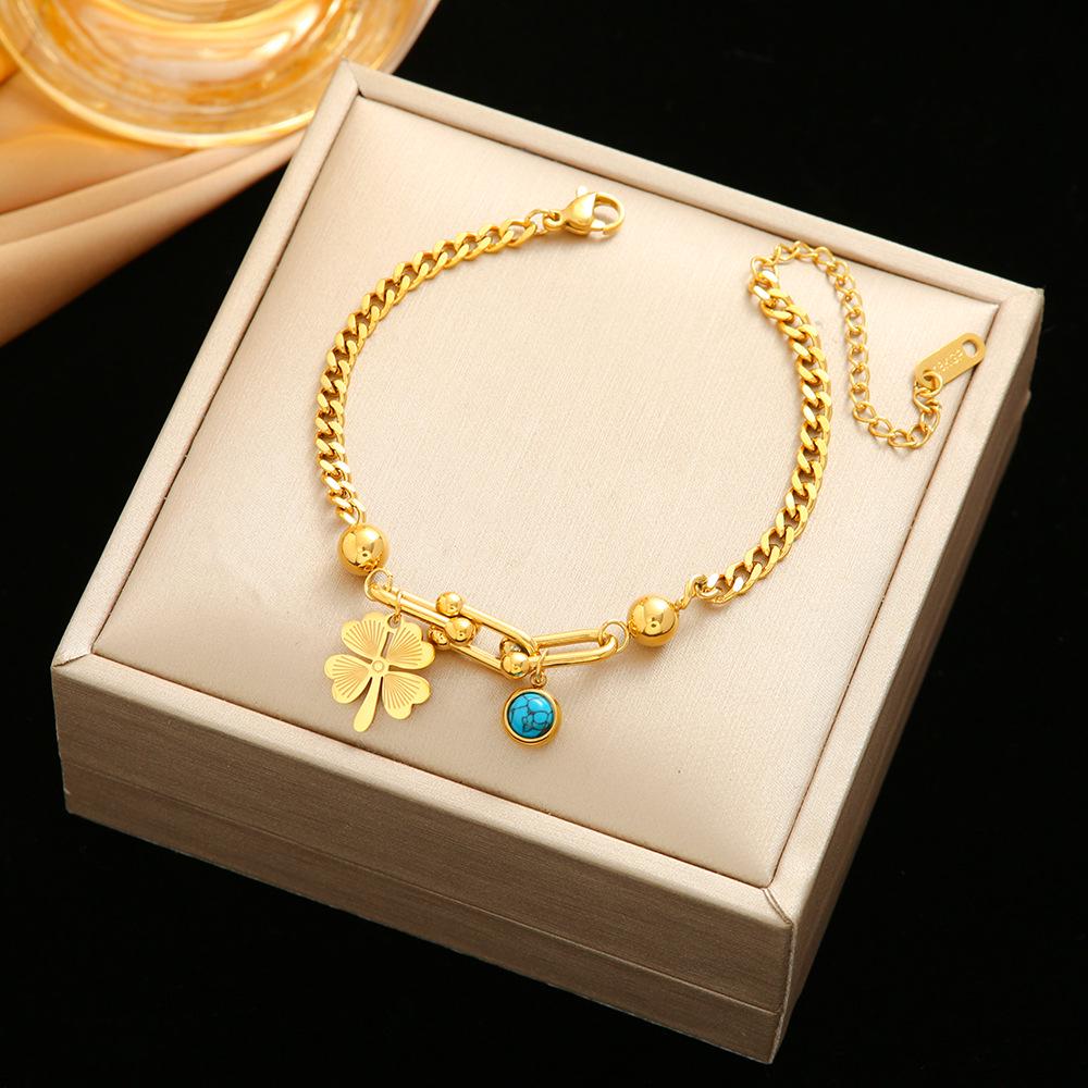 High-End Titanium Steel Four-Leaf Clover Bracelet with Shell Pendant – Durable, Fade-Resistant Design