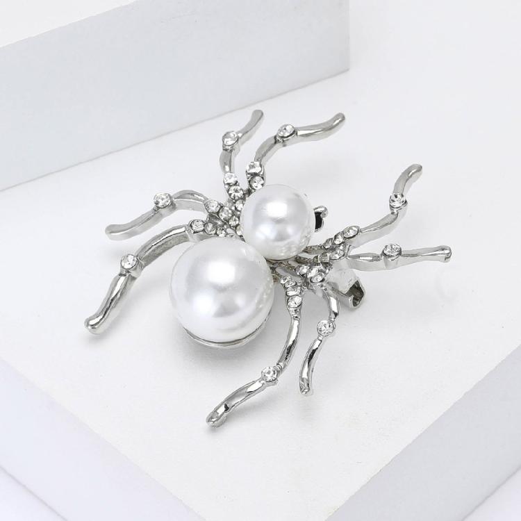 Exquisite Animal Brooch Including Rhinestones and Pearls Accent Lapel Pin for Unisex Wear Halloween Party Decoration