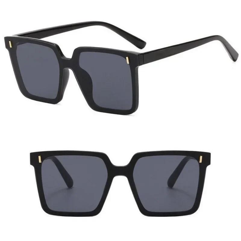 New Women's Small Frame Sunglasses Women Fashion Square Sun Glasses Outdoor Travel Trend Eyewear UV400