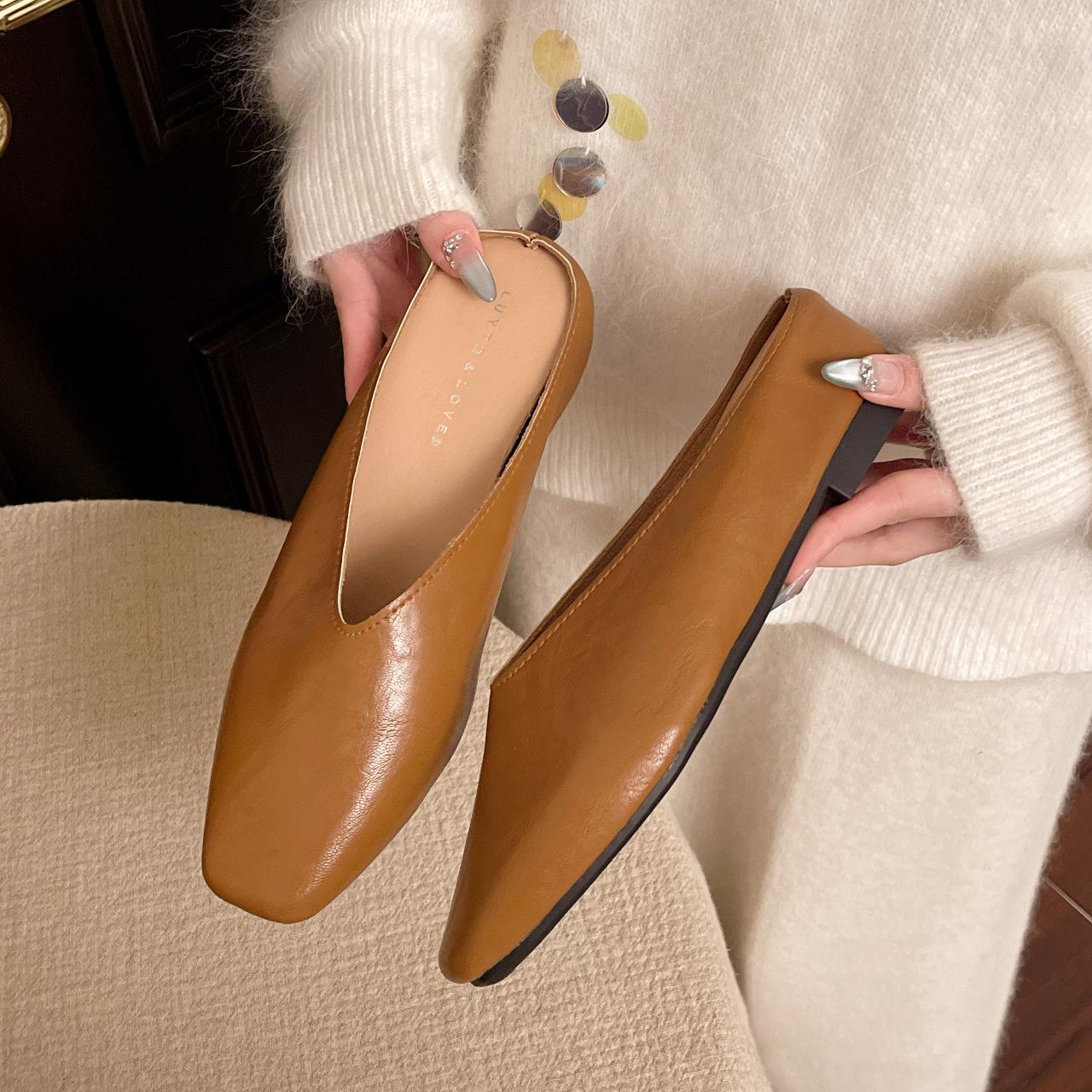 

Baotou half slippers women s summer new style flat bottom casual with skirt single shoes large size shoes tide 42 світло-коричневого кольору