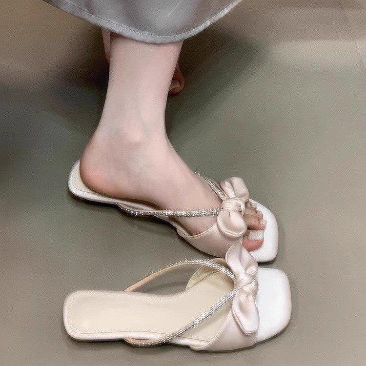 Fashion summer French retro bow open-toed slippers women's rhinestone sweet cool slippers low heel versatile one-word drag
