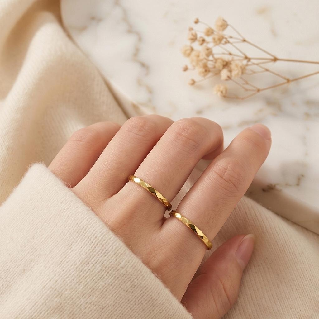 Exquisite Ultra-Shiny Rhombus Titanium Steel Ring - Cool Style, Simple High-End Design, Plain Band