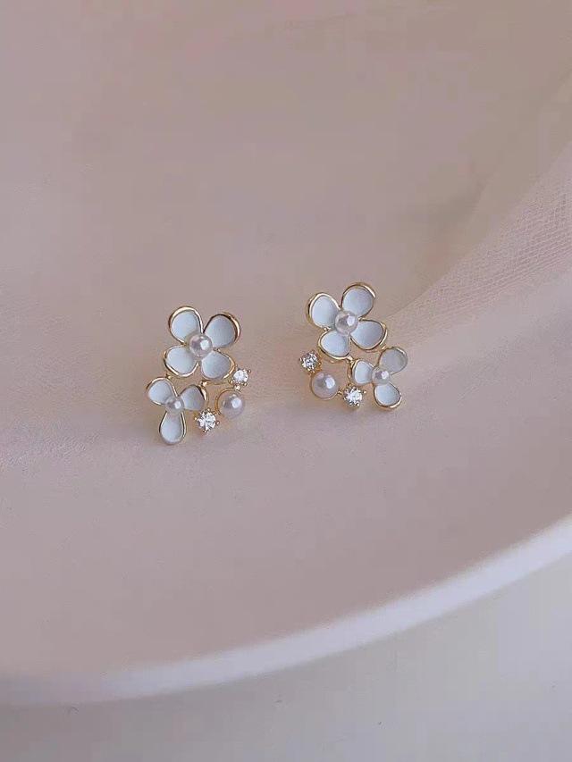 S925 Silver Needle Pearl Stud Earrings for Women