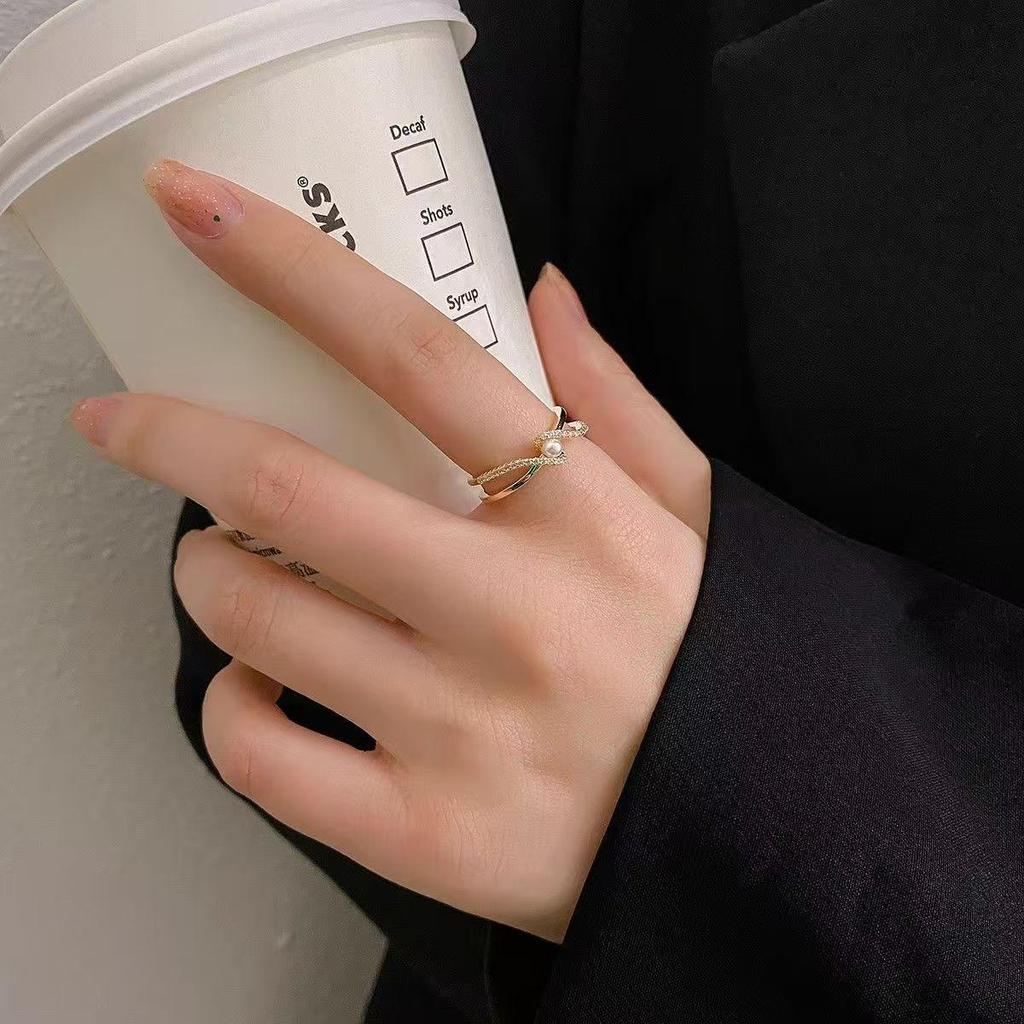 Elegant European & American Pearl Ring - High-End Niche Design for Women