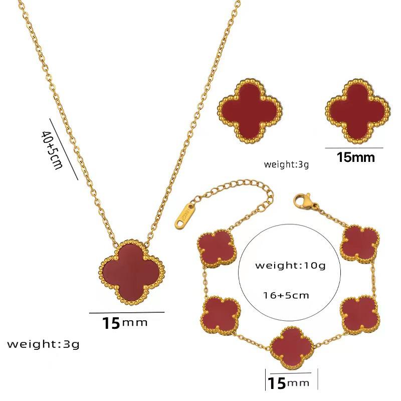 Trendy Clover Bracelet: Women's Korean Simple Design with Mother-of-Pearl and Titanium Steel, Featuring Five Floral Motifs.