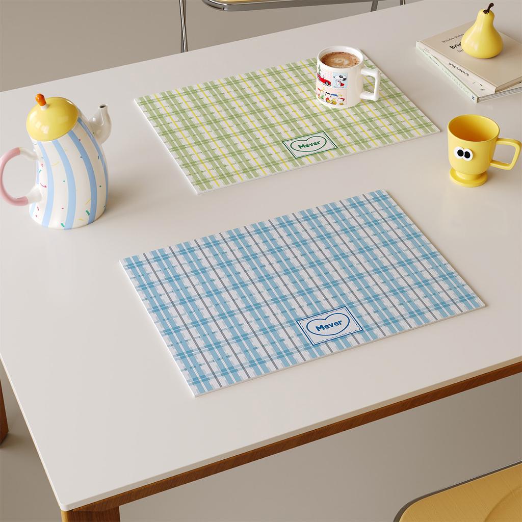 Fresh Green Yellow Plaid Placemat Heart Print Waterproof Non Slip Heat Resistant Dining Table Decor Desk Pad Kitchen Mat