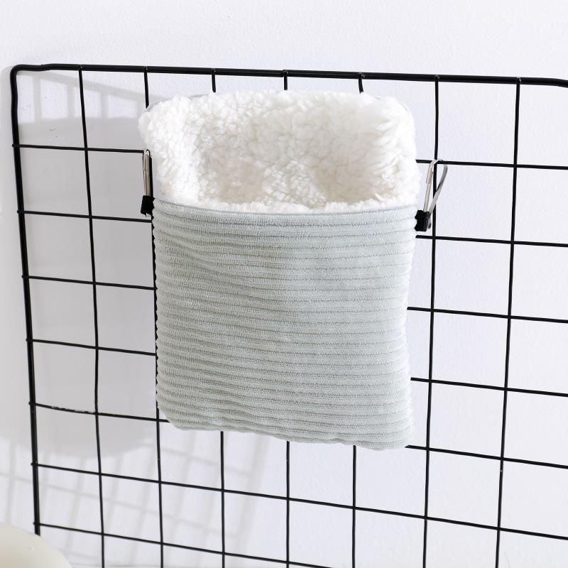 Winter Plush Cotton Nest: Cozy Hanging Bed for Sugar Gliders, Hamsters, and Flying Squirrels