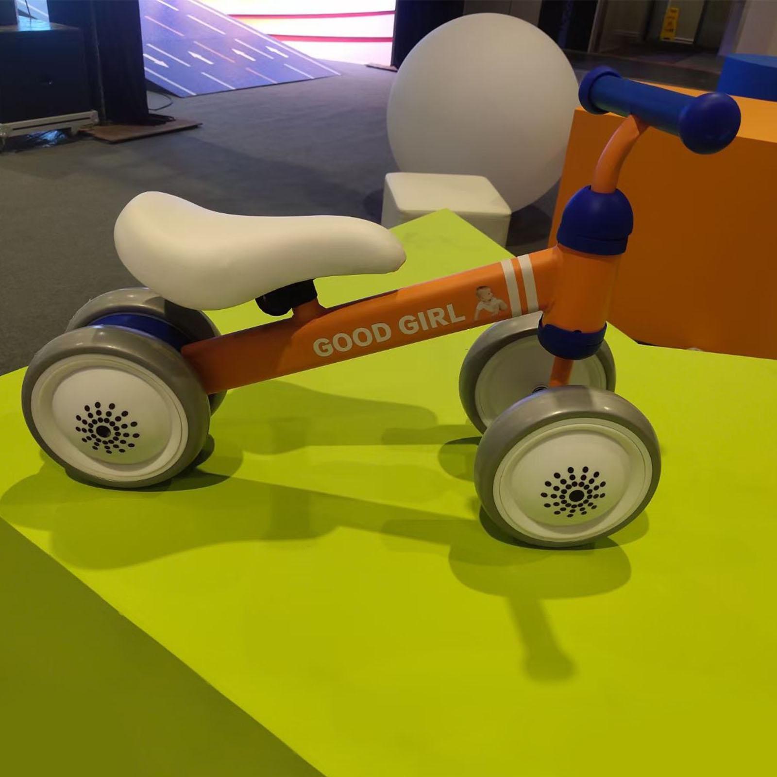 Детский четырехколесный балансир