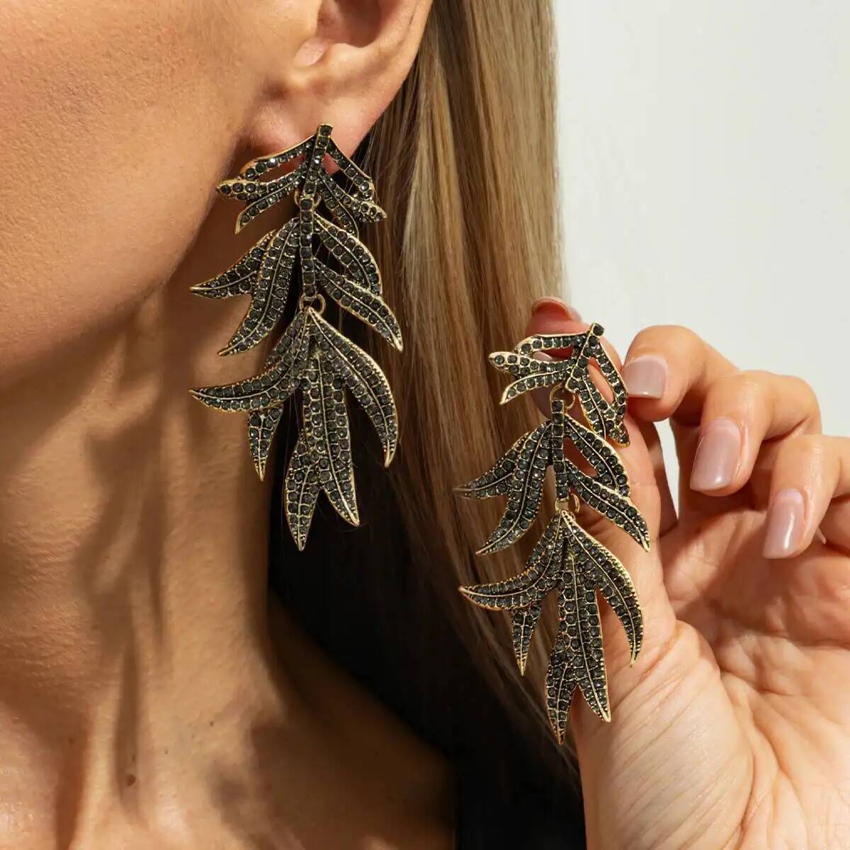 

Ingemark Trendy Luxury Rhinestone Leaf Drop Earring 2026 New Elegant Women Jewelry Charm Prom Party Accessory New Female Gift