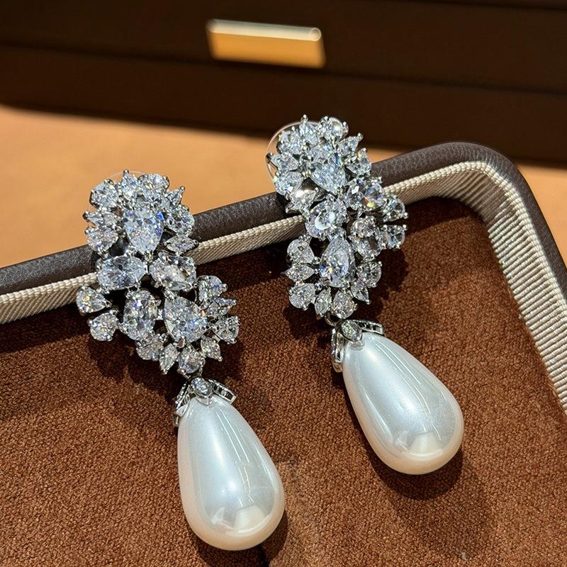 Silbernadel Super-Flash Zirkon Wassertropfen Perlen Ohrstecker Exquisite Hofstil Temperament Ohrringe Leichter Luxus Hohes Gefühl Vielseitige Ohrringe