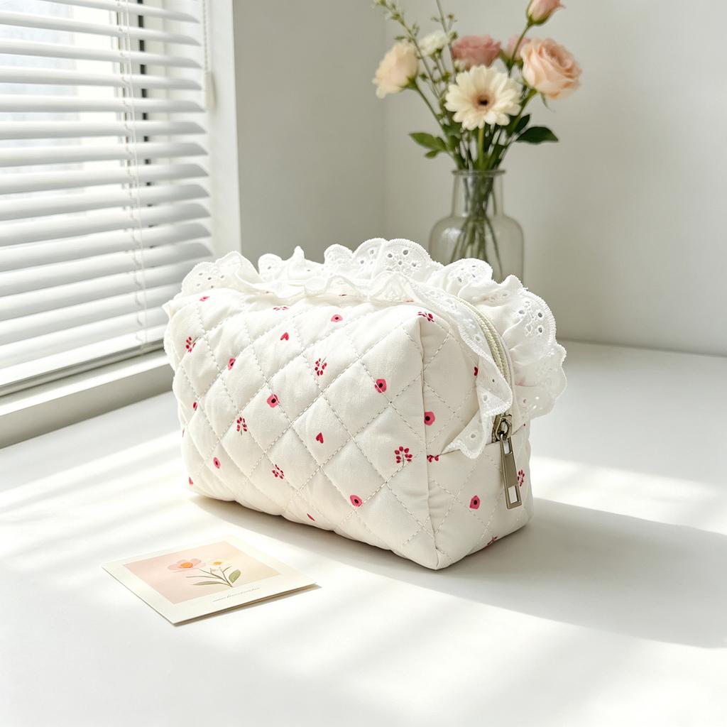 Lace Floral Plaid Makeup Bag Large Capacity Portable Multifunctional Toiletry Bag Cute Travel Storage Bag Cosmetic Accessories