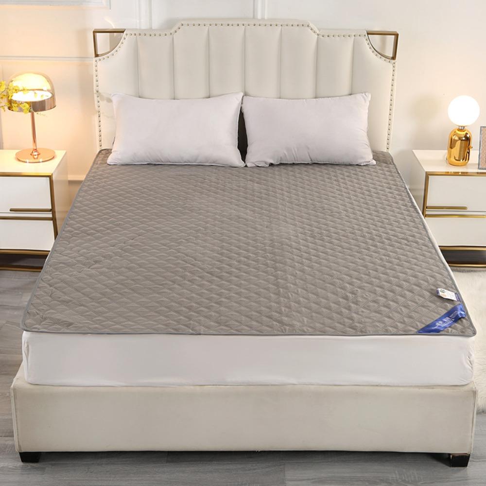 Non-slip Mattress Pad Anti Dust Bed Cover Protectors Pads Throw Mattress  Elderly