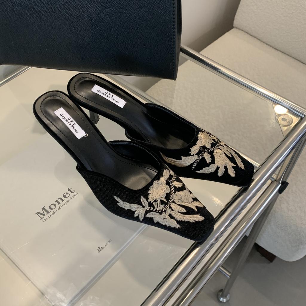 Embroidery half drag women's shoes new embroidery flower retro half drag fashion square head high heel sandals women's shoes
