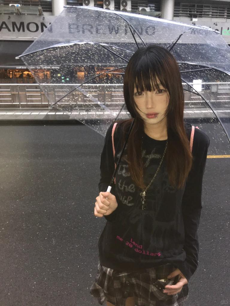 Genayooa Y2k Vintage T Shirt Women Black Long Sleeve Print Graphic Tops American Retro Grunge Tops Japanese 2000s Tshirts E-girl