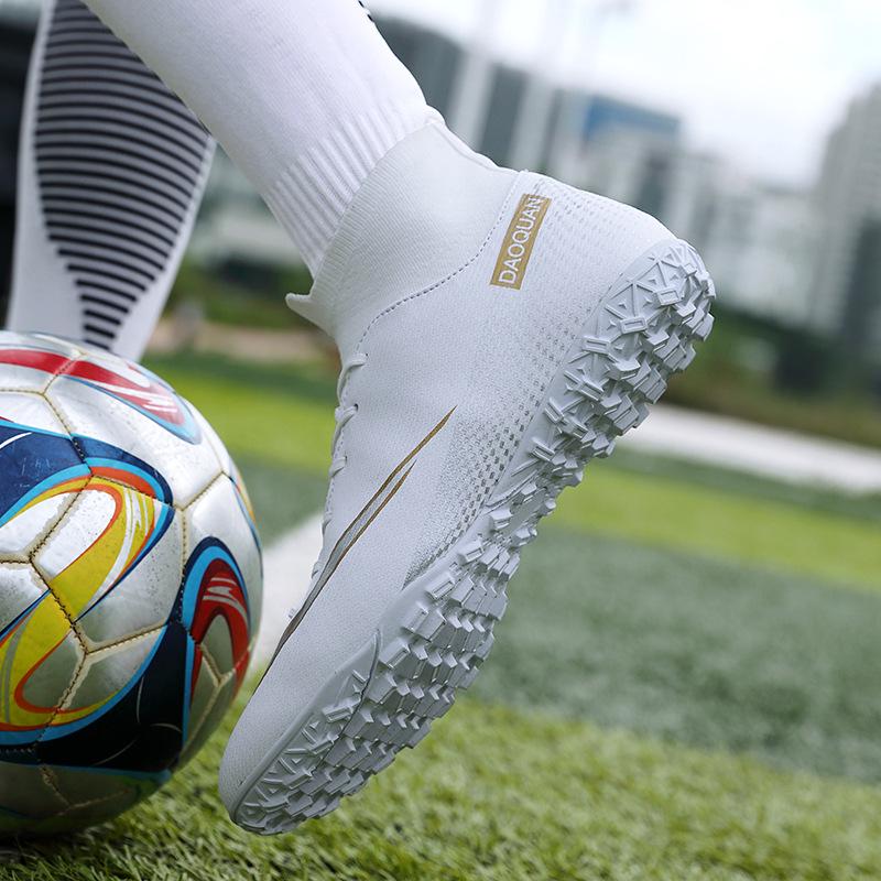 Men's and Women's Non-Slip Outdoor Soccer Cleats with Long Spikes for Turf Training