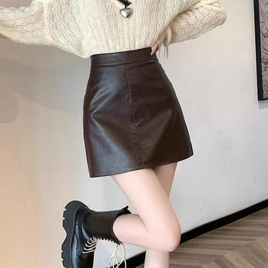 Women's Black High-Waisted PU Leather A-Line Mini Skirt - Slimming and Anti-Exposure, Perfect for Spring and Autumn.