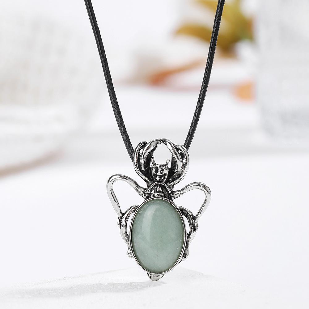 Spider-Shaped Bohemian Amethyst Pendant Necklace with Natural Crystal and Alloy Inlay