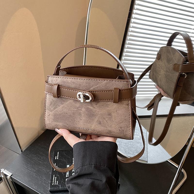 Crossbody bag women's new high-end fashion versatile hand bag niche popular shoulder bucket bag