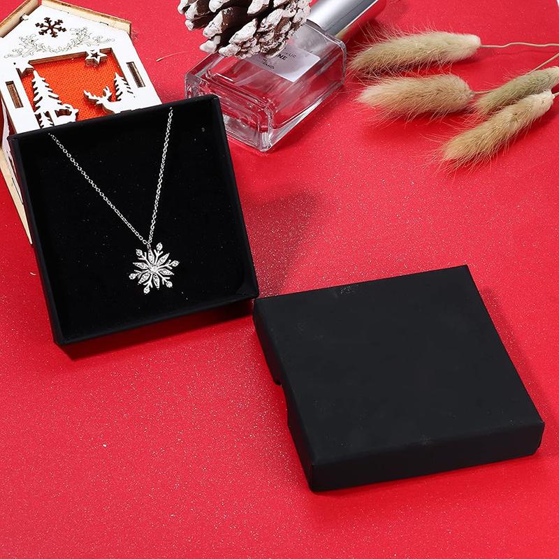 Huitan Simple Silver Color Snowflake Pendant Necklace for Women Versatile Party with Cubic Zirconia Elegant Christmas JewelryGood product