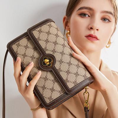 Women's Crossbody Bag Retro 2023 New Handheld Printed One Shoulder Envelope Small Square Bag